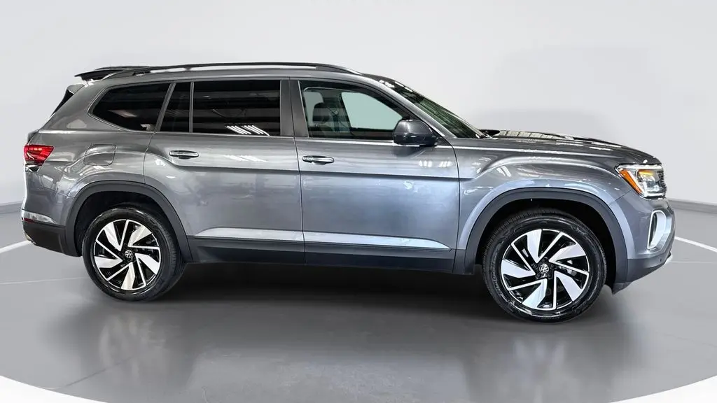 2025 Volkswagen Atlas SE