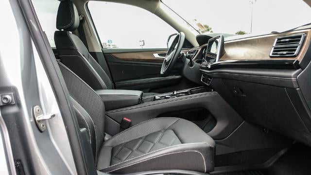 2025 Volkswagen Atlas SE