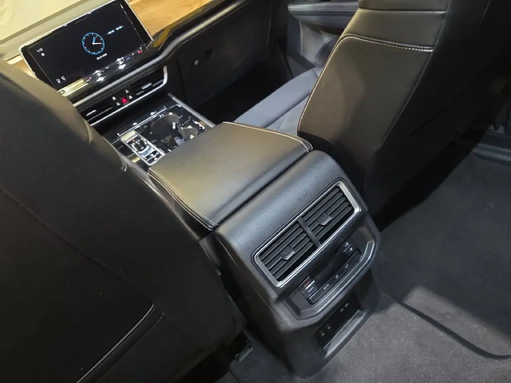 2025 Volkswagen Atlas - $28,677