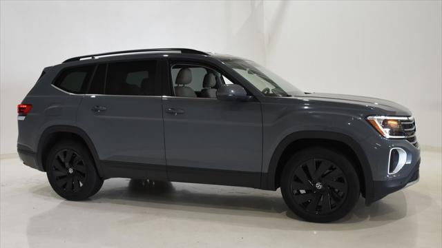2025 Volkswagen Atlas SE