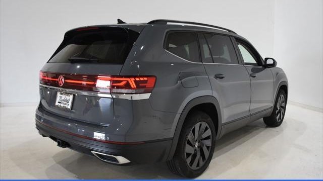 2025 Volkswagen Atlas SE