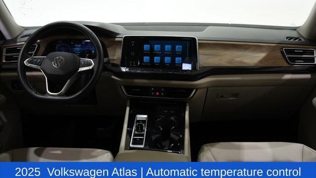 2025 Volkswagen Atlas SE