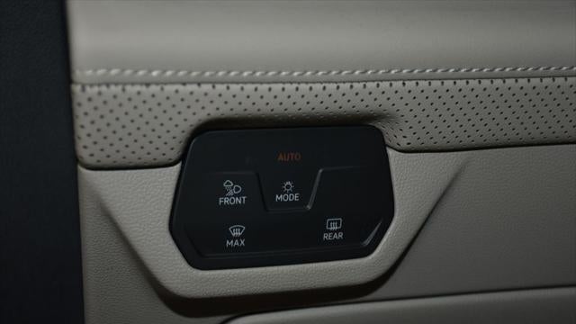 2025 Volkswagen Atlas SE