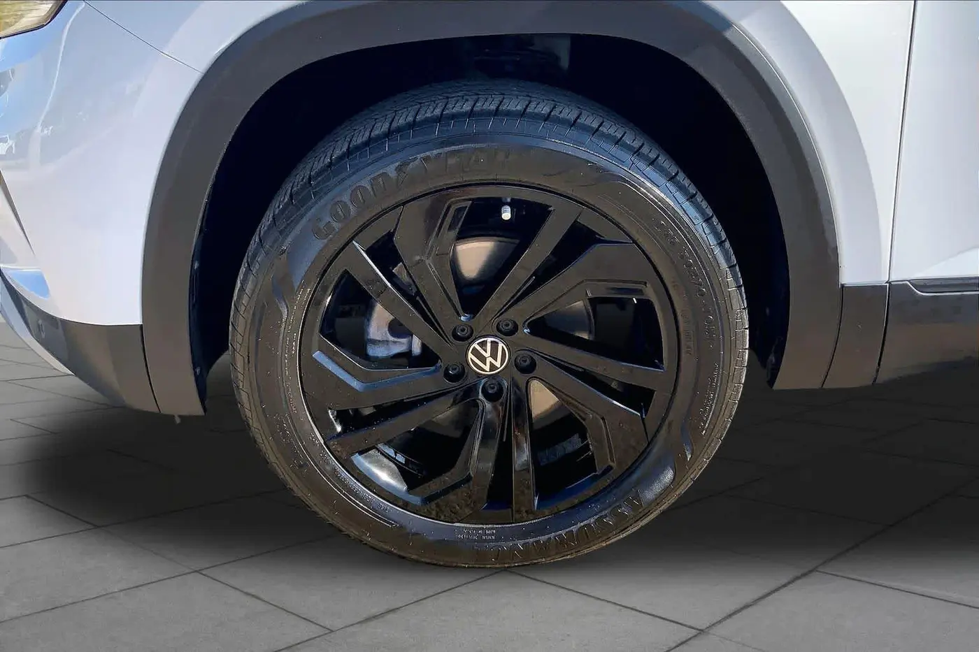2022 Volkswagen Atlas - $17,795