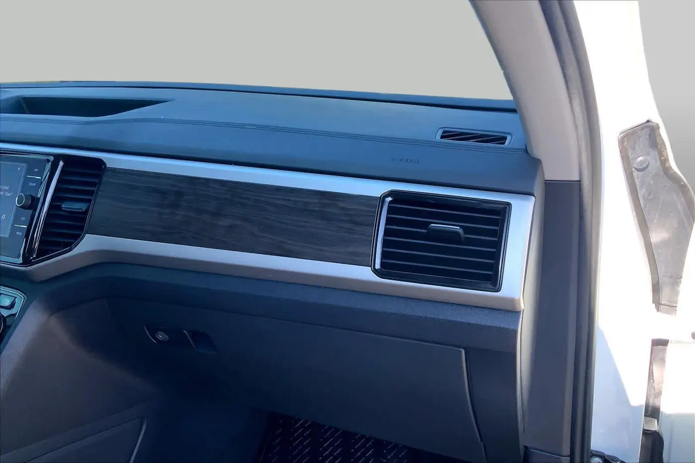 2022 Volkswagen Atlas - $17,795