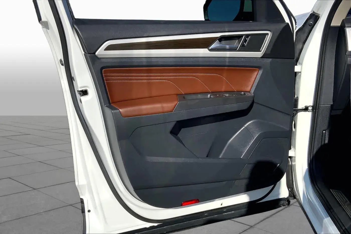 2022 Volkswagen Atlas - $17,795