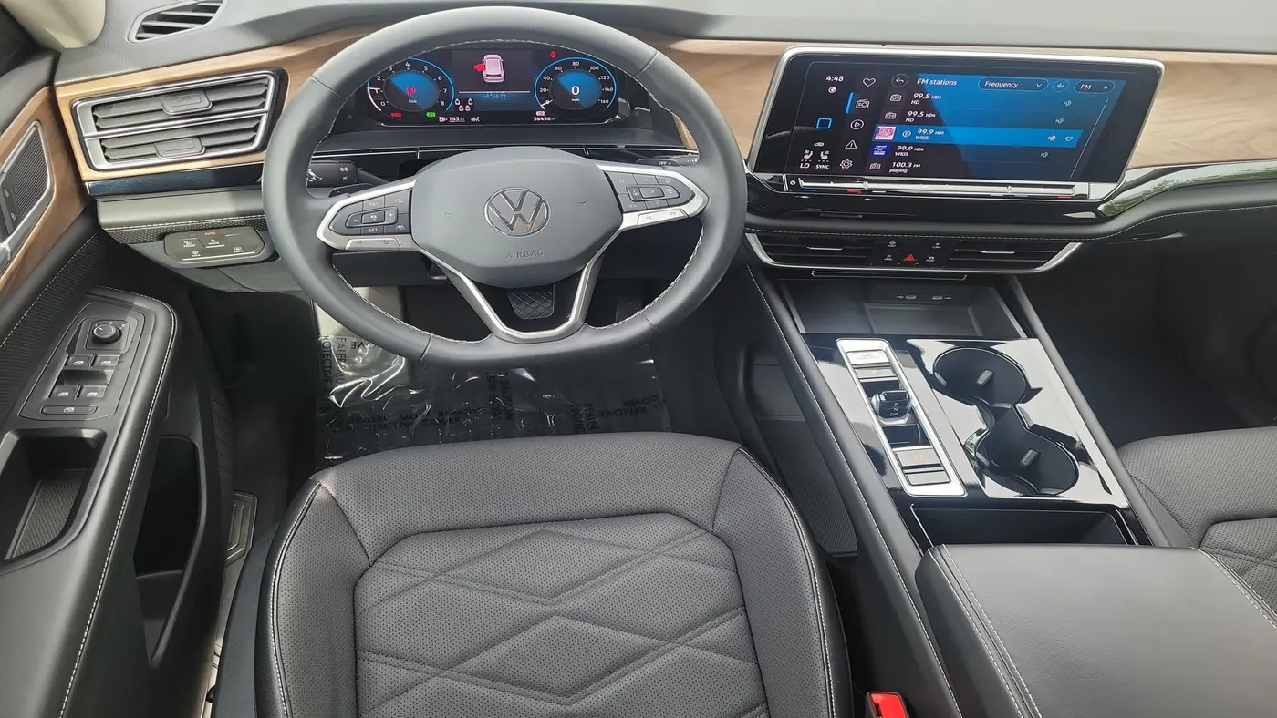2024 Volkswagen Atlas SE