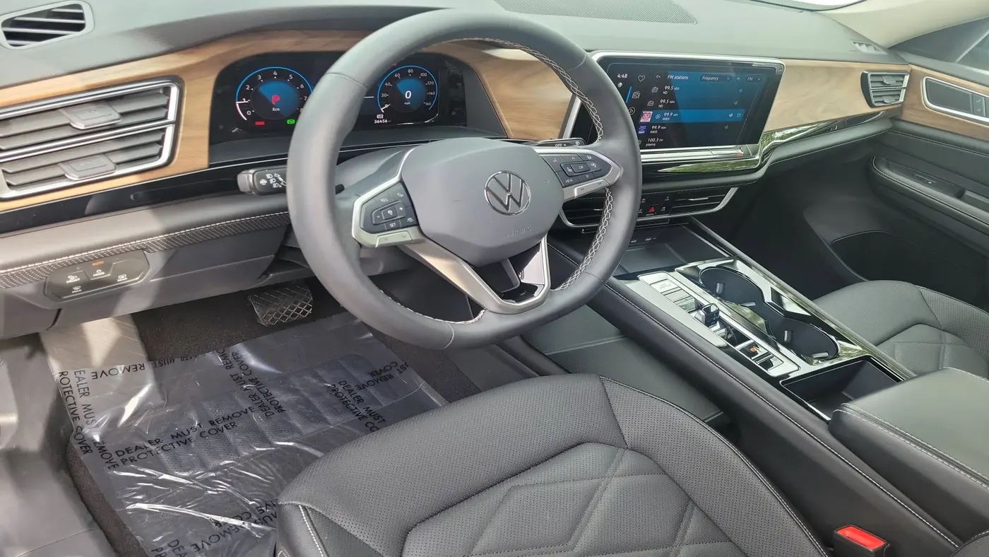 2024 Volkswagen Atlas SE