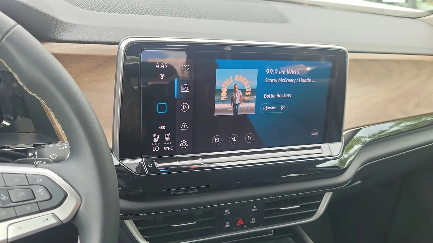 2024 Volkswagen Atlas SE