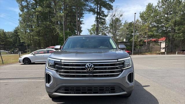 2025 Volkswagen Atlas SE