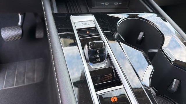 2025 Volkswagen Atlas SE