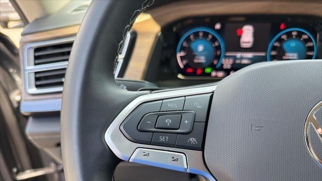 2025 Volkswagen Atlas SE