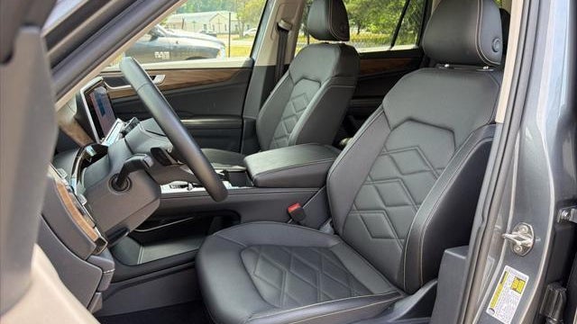 2025 Volkswagen Atlas SE