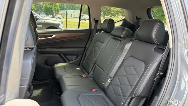 2025 Volkswagen Atlas SE