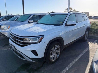 Photo of a 2022 Volkswagen Atlas V6 SE 4DR SUV W/Technology for sale