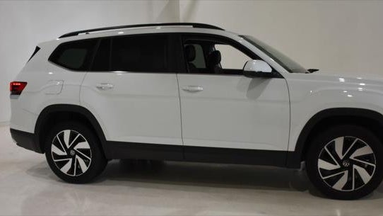 2025 Volkswagen Atlas SE