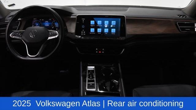 2025 Volkswagen Atlas SE