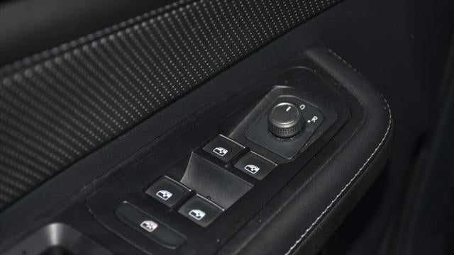 2025 Volkswagen Atlas SE