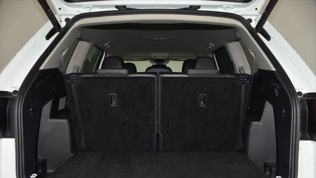 2025 Volkswagen Atlas SE
