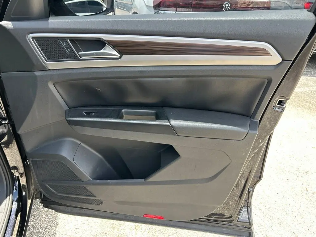 2021 Volkswagen Atlas - $19,923