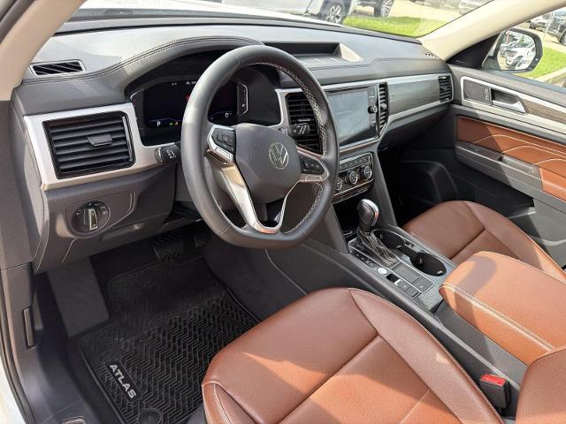 2022 Volkswagen Atlas - $24,380