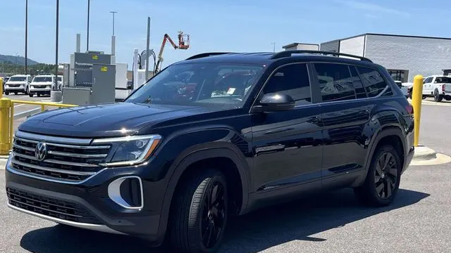 2024 Volkswagen Atlas SE