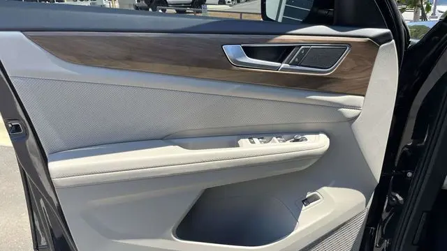 2024 Volkswagen Atlas SE