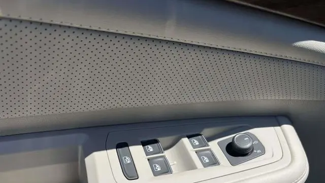 2024 Volkswagen Atlas SE