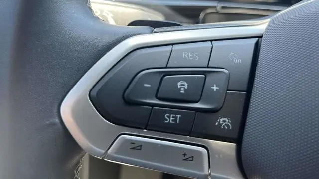 2024 Volkswagen Atlas SE