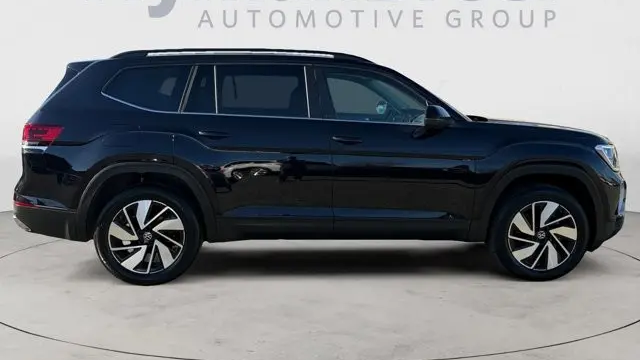2024 Volkswagen Atlas SE