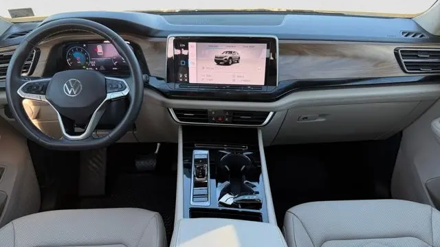 2024 Volkswagen Atlas SE