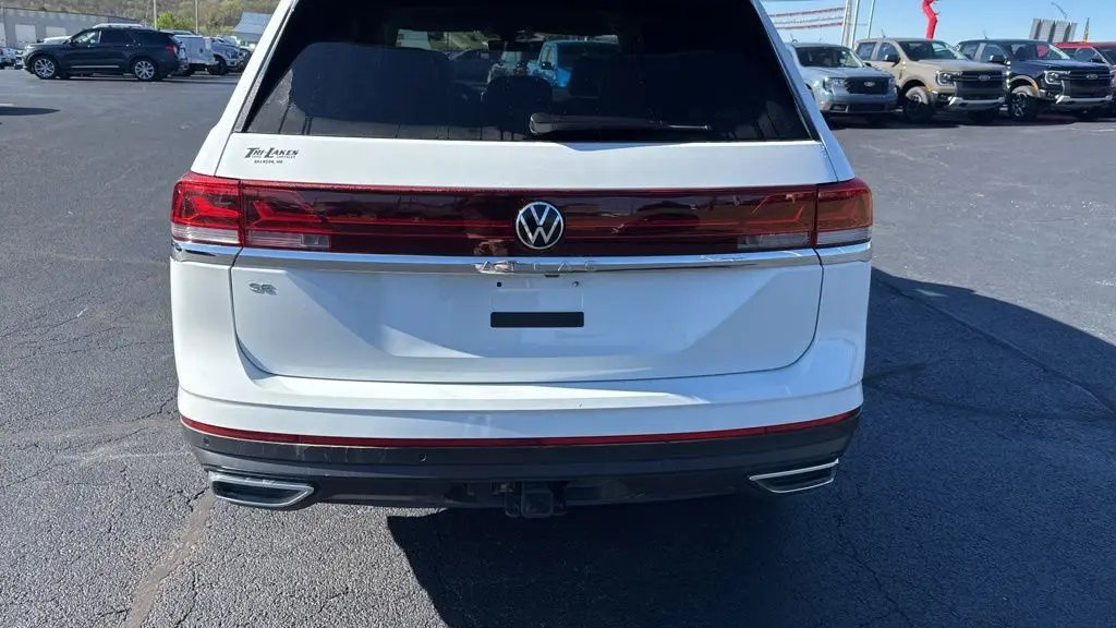 2025 Volkswagen Atlas SE
