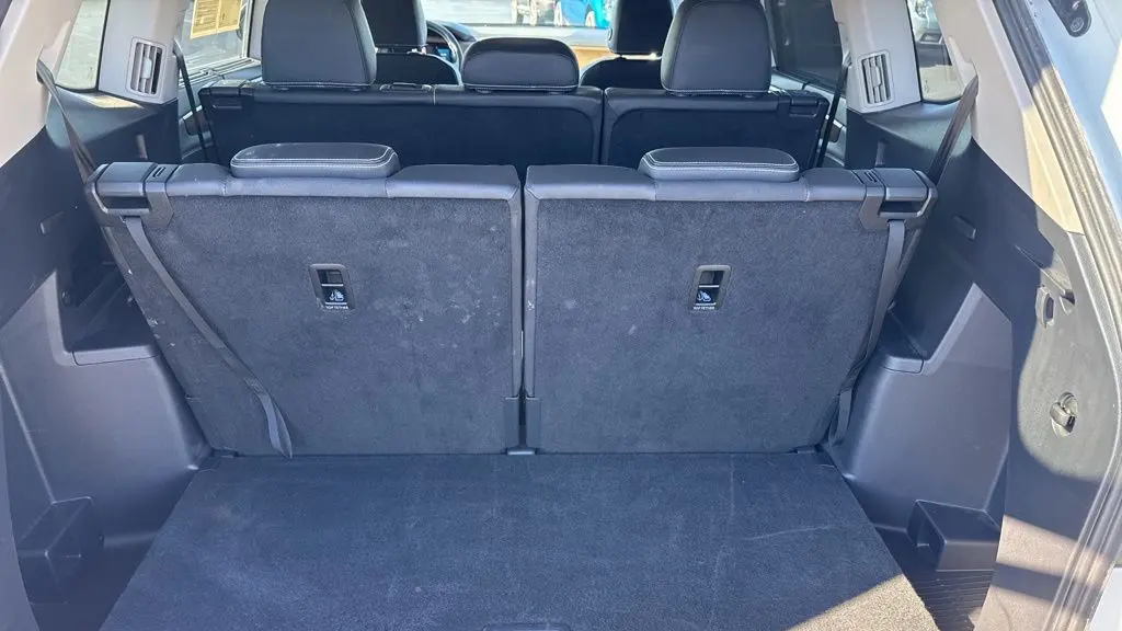 2025 Volkswagen Atlas SE