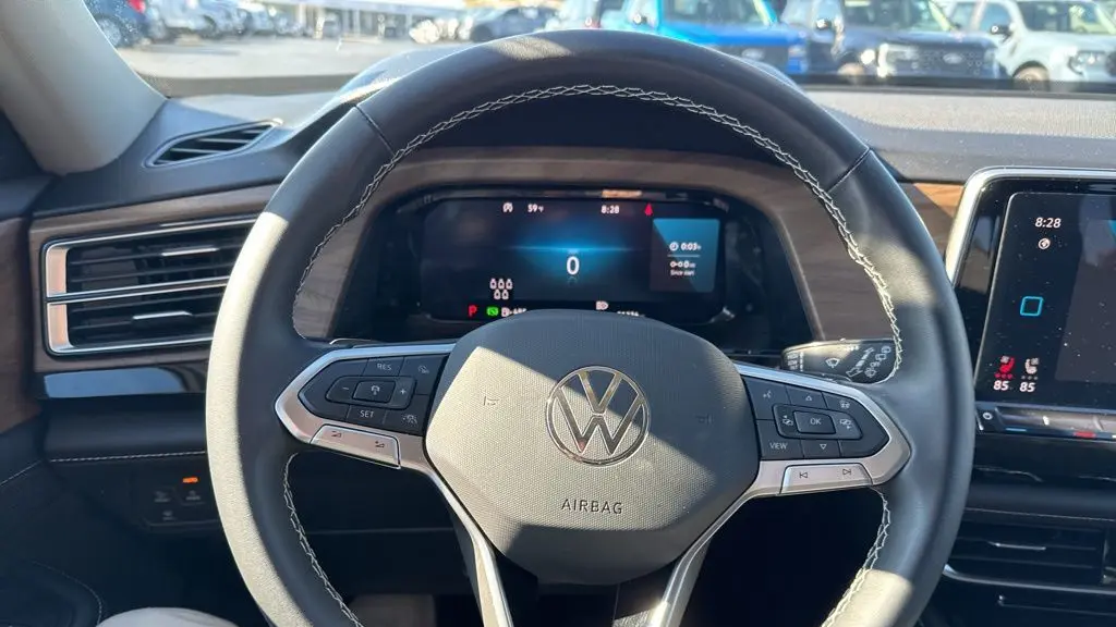 2025 Volkswagen Atlas SE