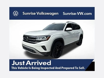 Photo of a 2023 Volkswagen Atlas V6 SE 4DR SUV W/Technology for sale