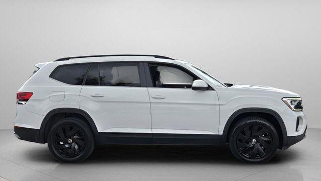 2024 Volkswagen Atlas SE