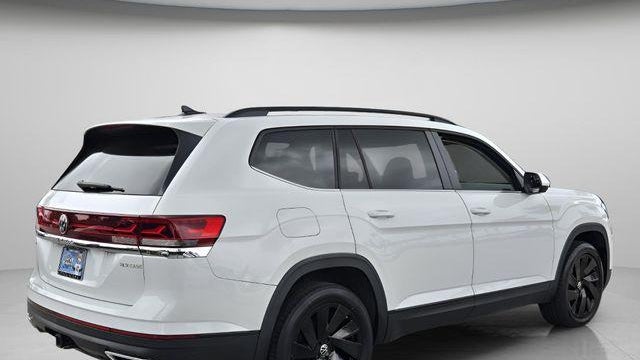 2024 Volkswagen Atlas SE