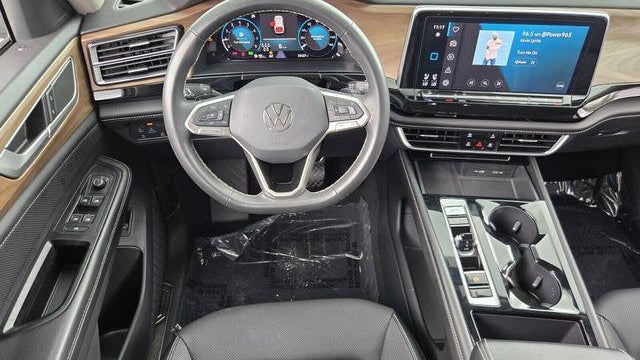 2024 Volkswagen Atlas SE