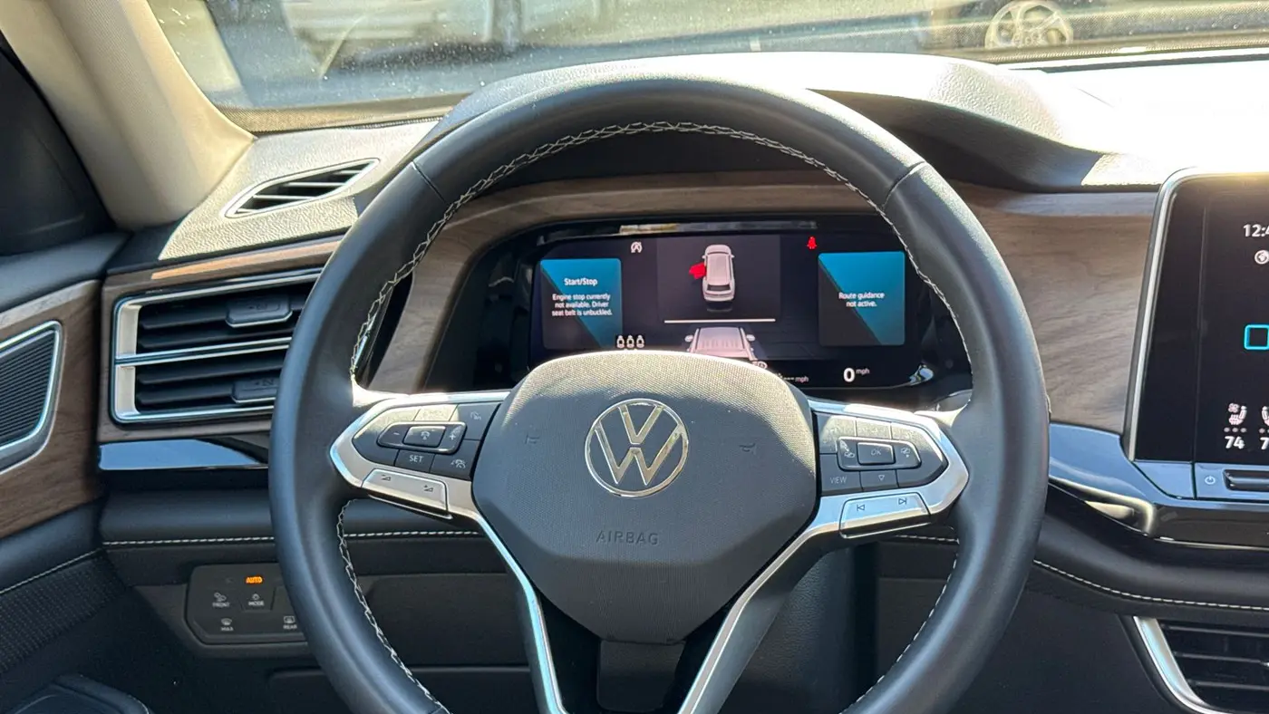 2025 Volkswagen Atlas SE