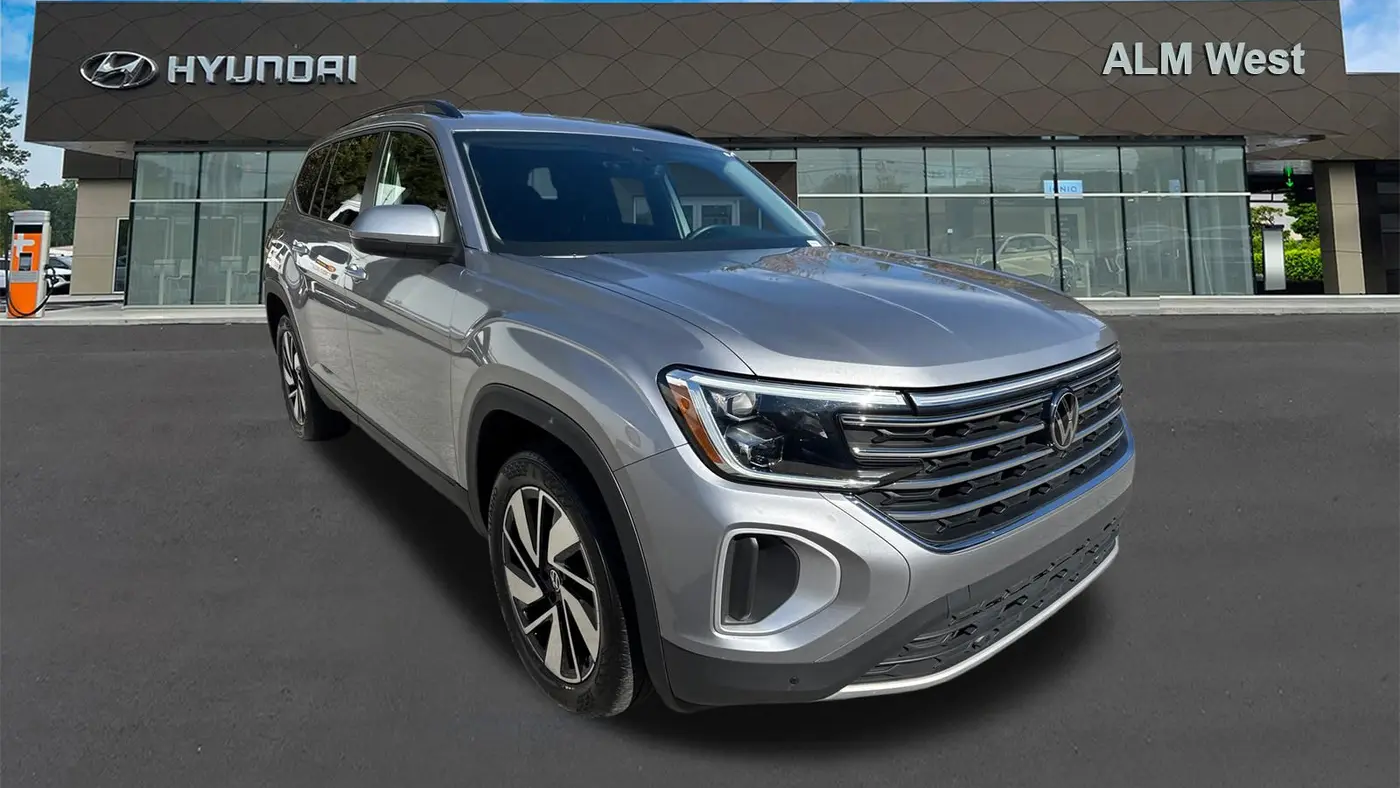 2025 Volkswagen Atlas SE
