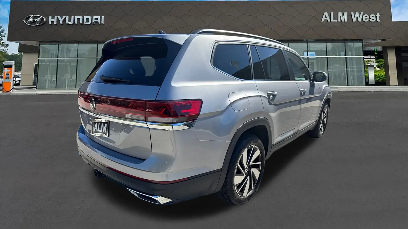 2025 Volkswagen Atlas SE