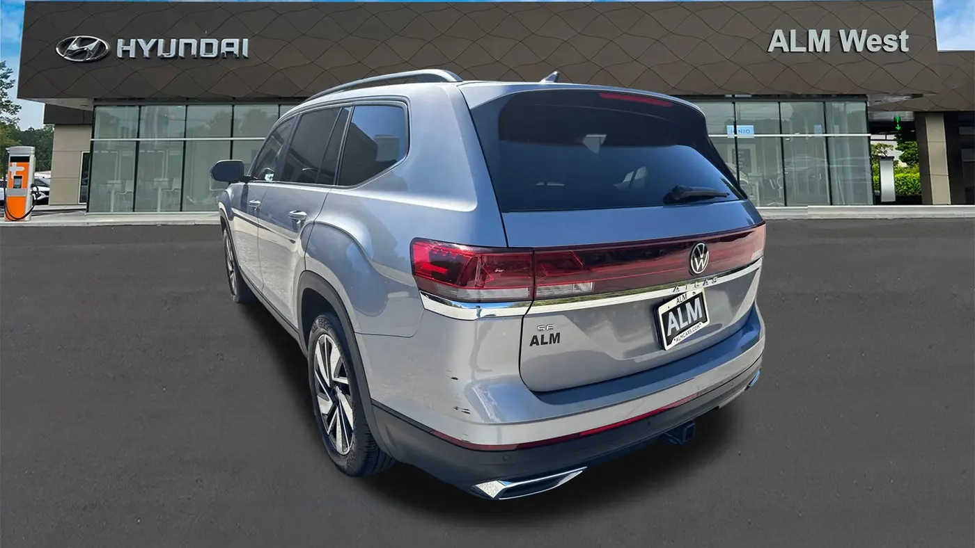 2025 Volkswagen Atlas SE