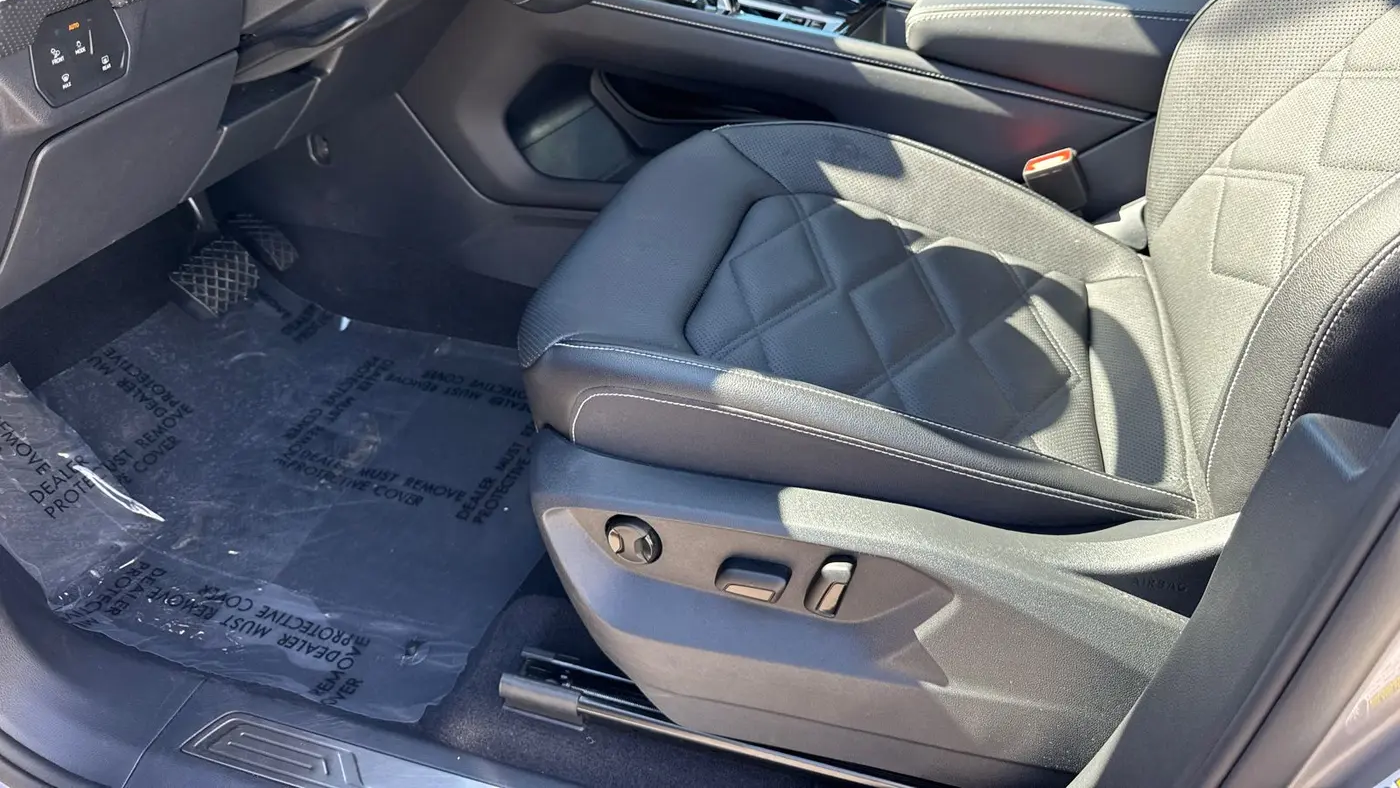 2025 Volkswagen Atlas SE