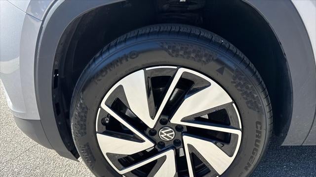 2025 Volkswagen Atlas SE