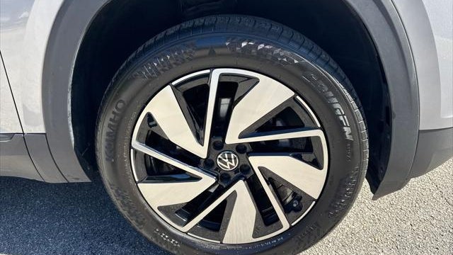 2025 Volkswagen Atlas SE