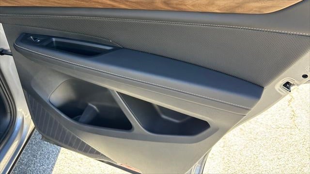 2025 Volkswagen Atlas SE