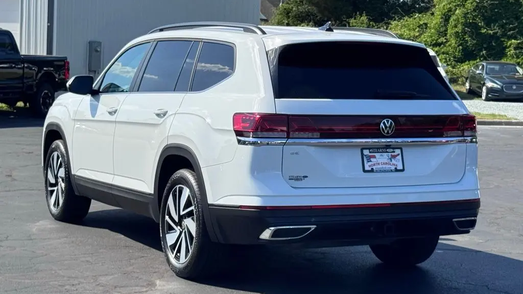 2025 Volkswagen Atlas SE