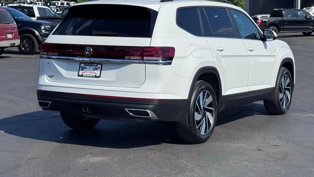 2025 Volkswagen Atlas SE