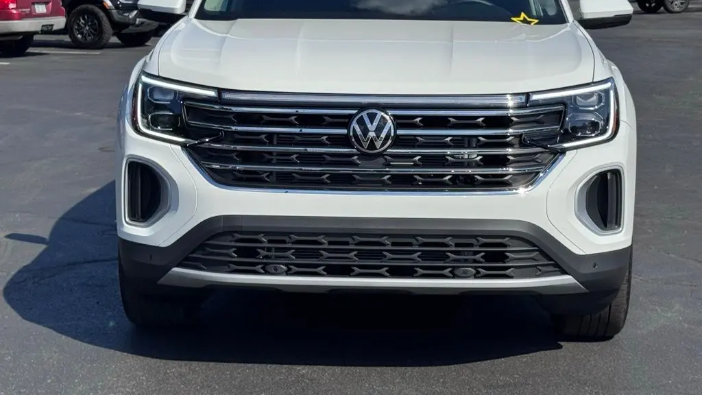 2025 Volkswagen Atlas SE