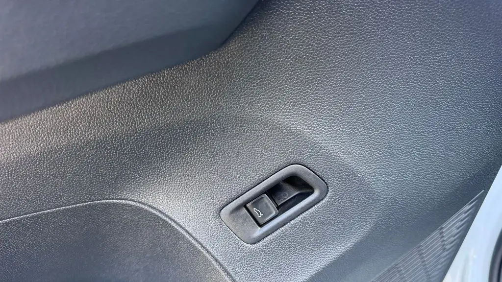 2025 Volkswagen Atlas SE